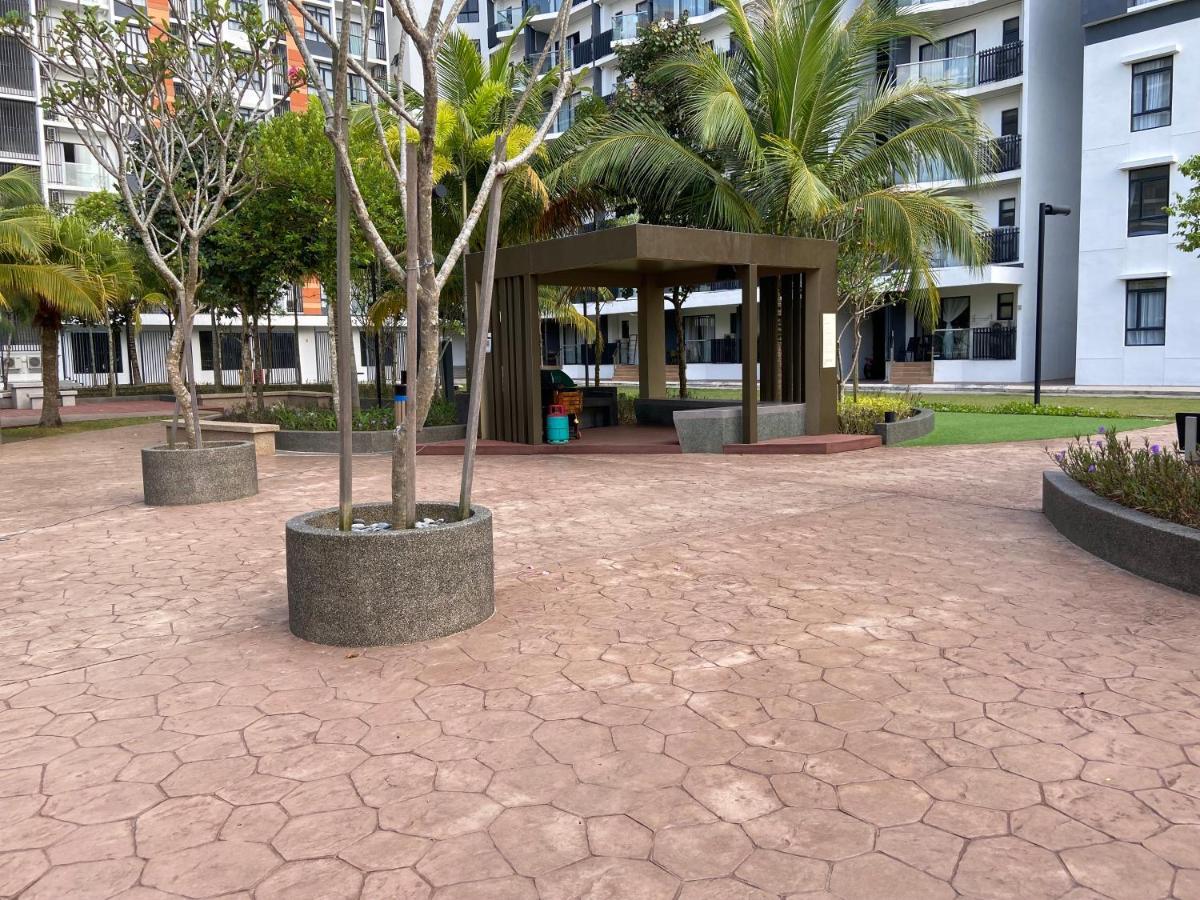 De Lavelle Suites @ Timur Bay Seafront Residence Kuantan Exterior foto